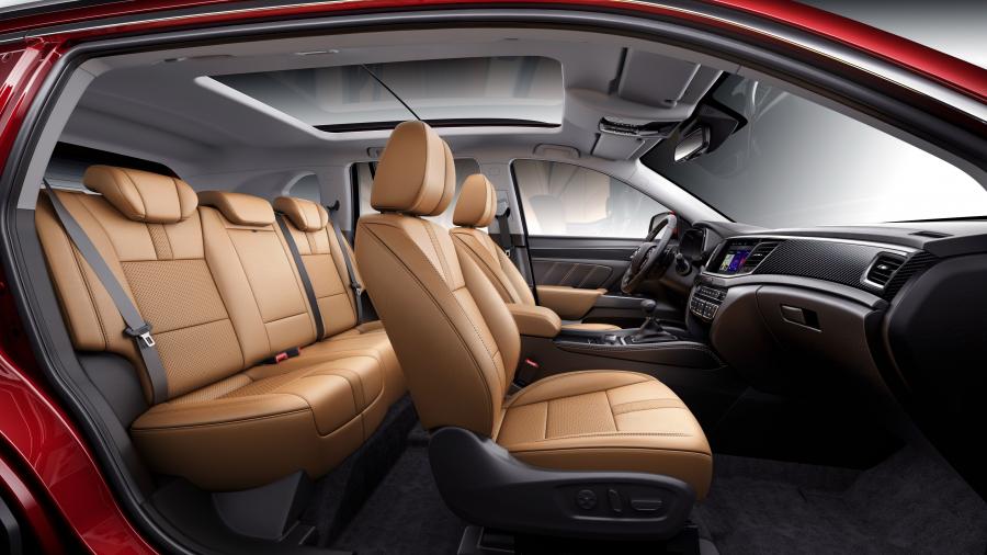 Интерьер Trumpchi GS7 2017 года  (фото 5 из 8)